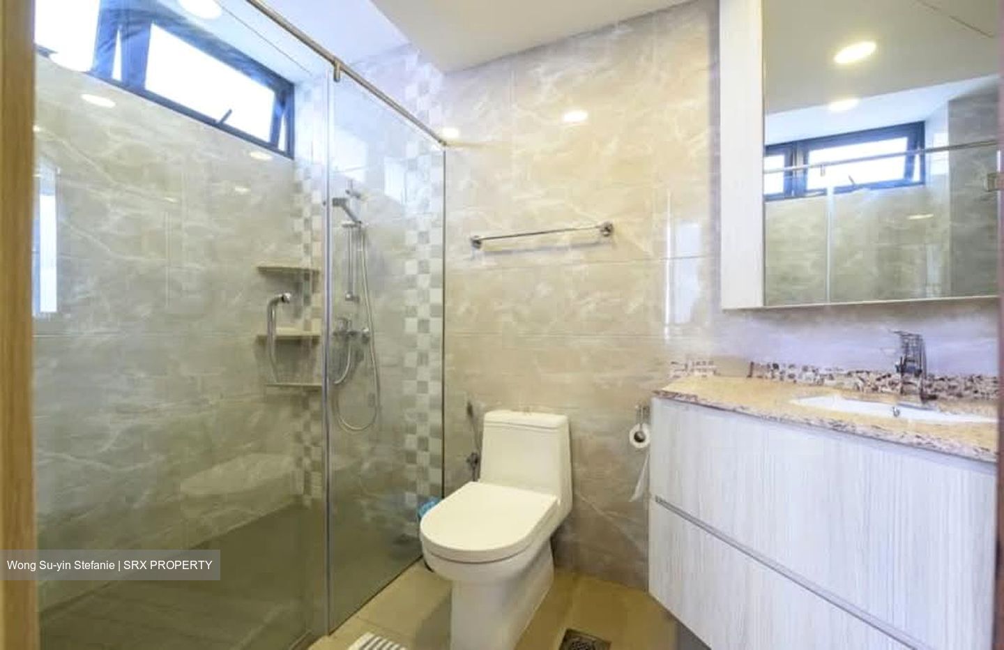Mandarin Gardens (D15), Condominium #558504451